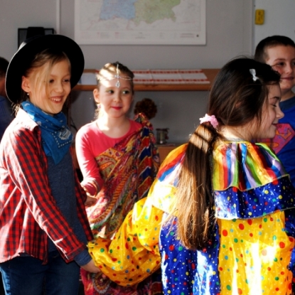  Maskirani mališani, velika zabava na dečijem karnevalu u udruženju Nemaca  ,,Gerhard