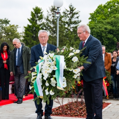 Einweihung der Gedenkstätte in Jarek/Vojvodina